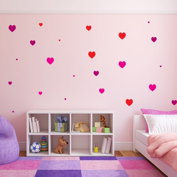 עיצוב חדר ילדים עם מדבקת קיר לבבות צבעוניים